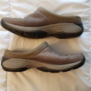 Women's merrell loafer/slip-ons